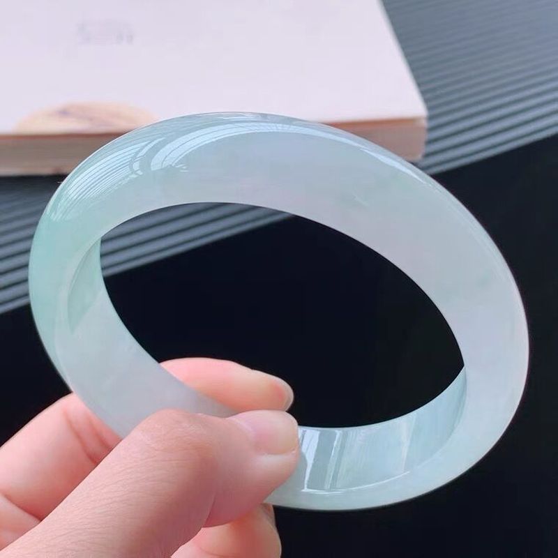 Bracelet en jadéite translucid - Bracelets avis et prix